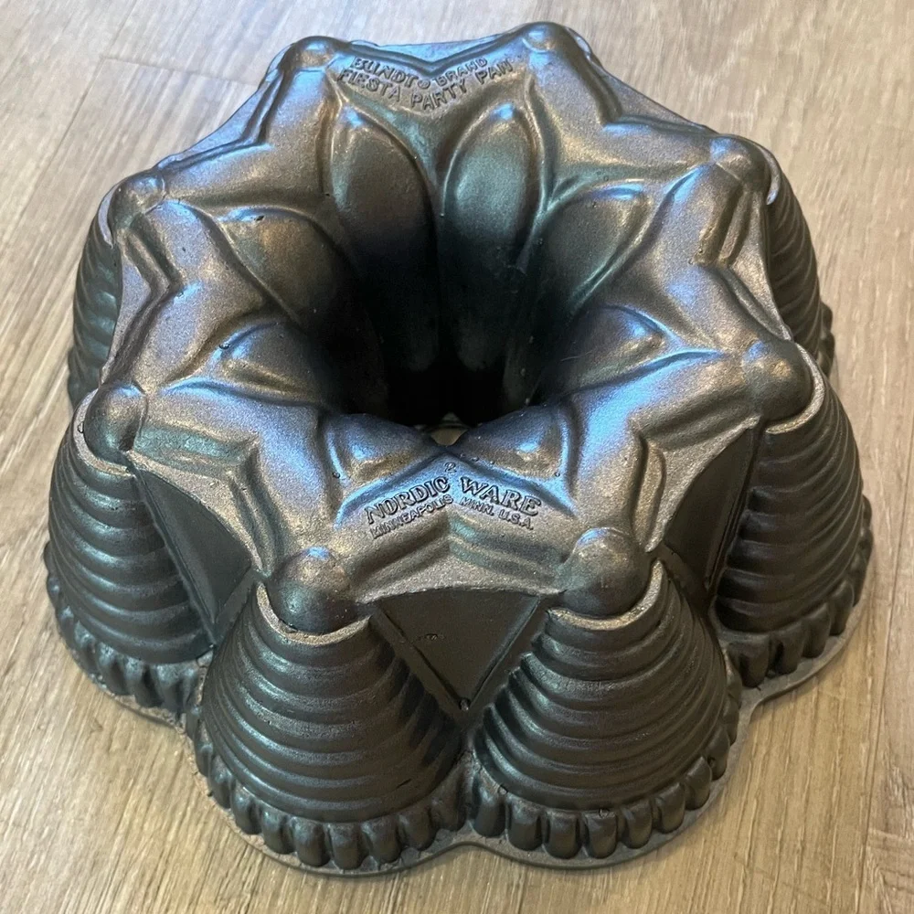 Nordic Ware Bundt Brand Fiesta Party Cake Pan Set of Two